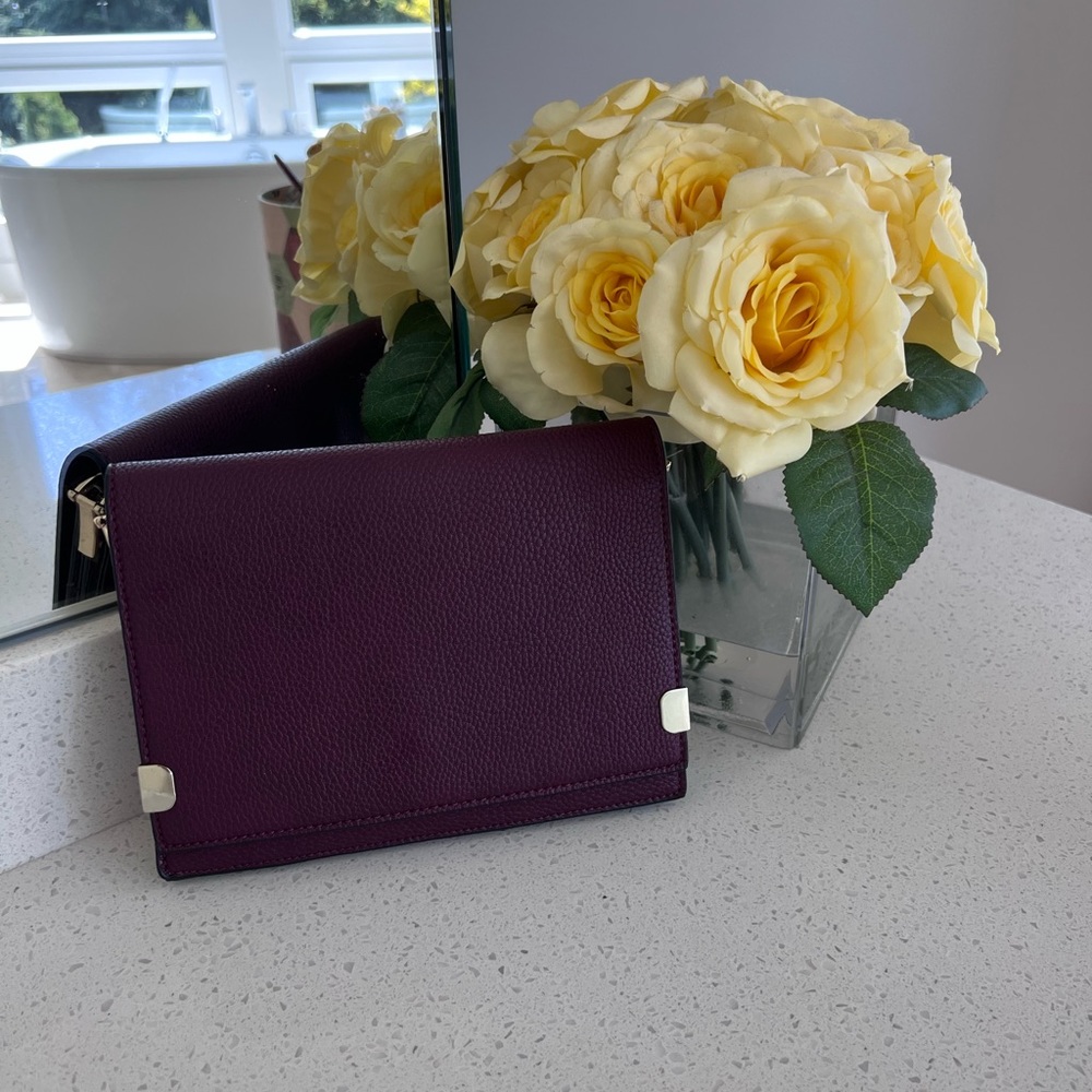 Handbag - Picture 3 of 9